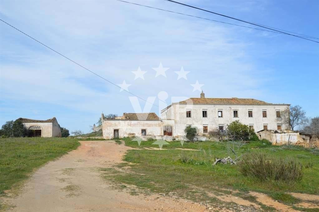 House in Canhestros - view 1