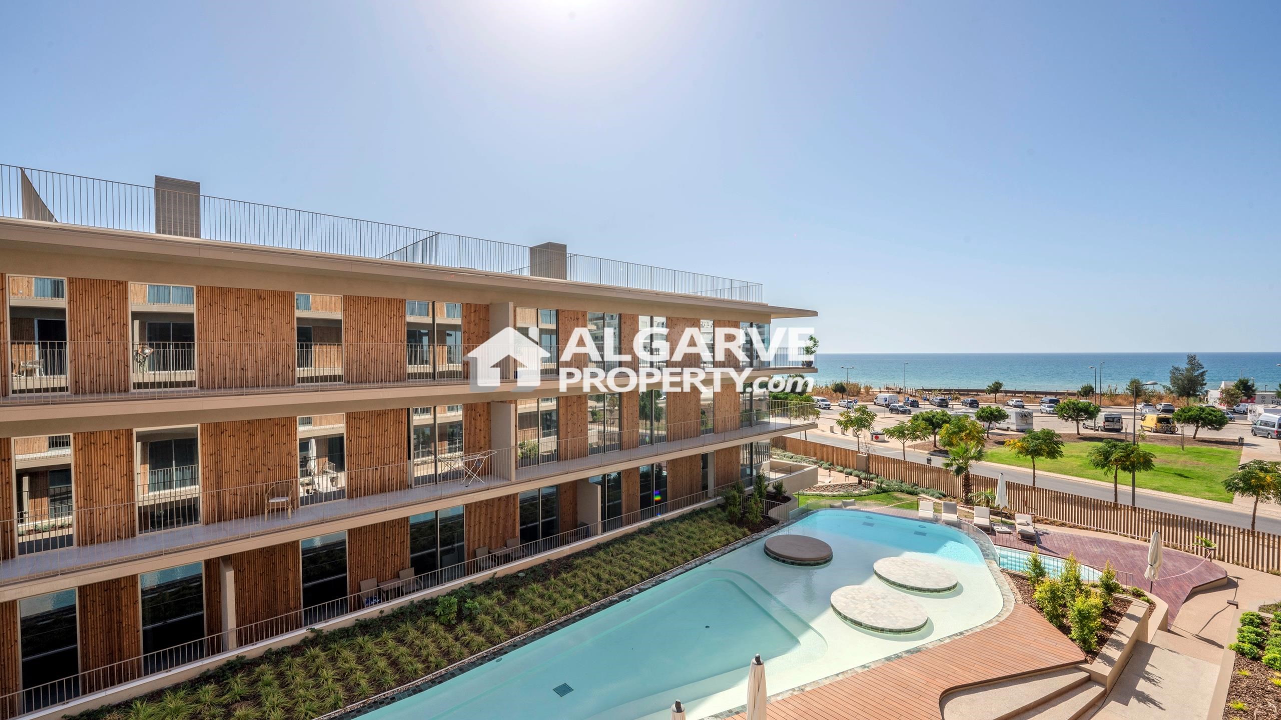 Apartment in Quarteira - view 1