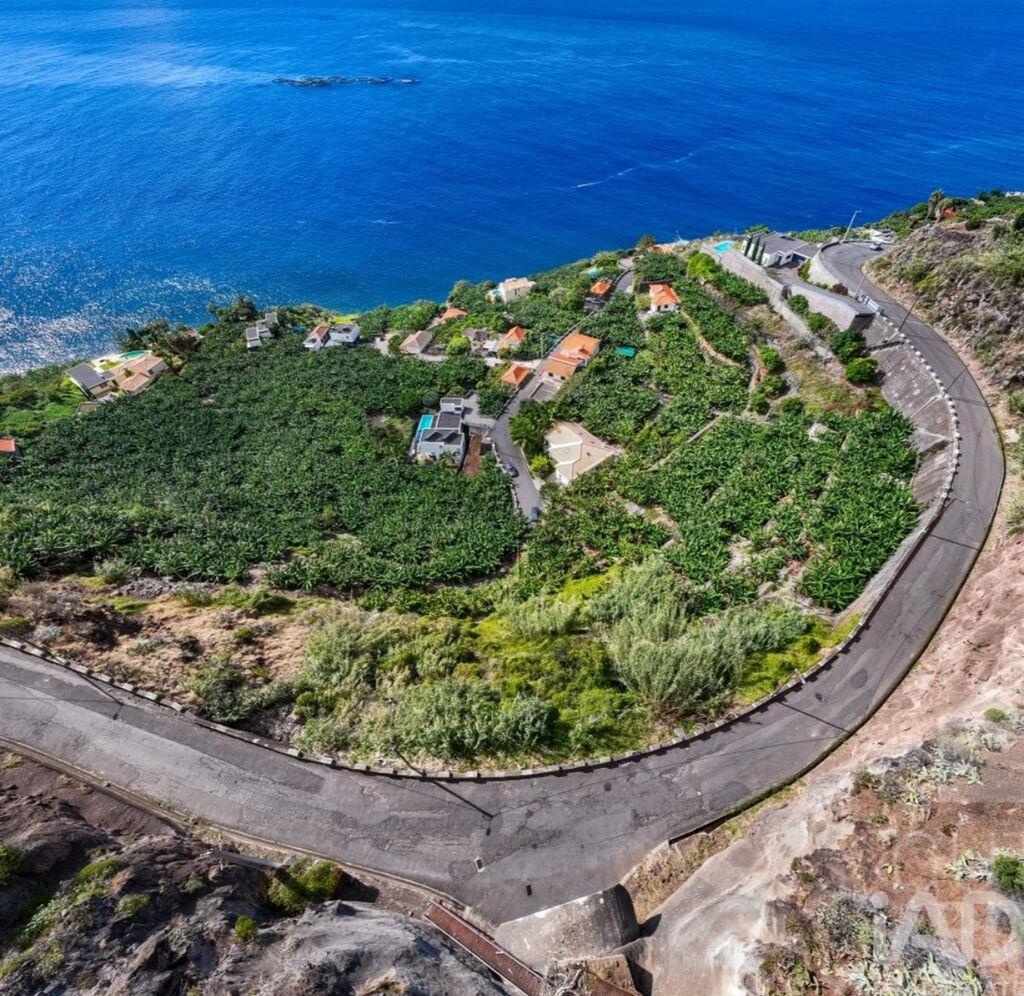 Land in Arco da Calheta - view 1