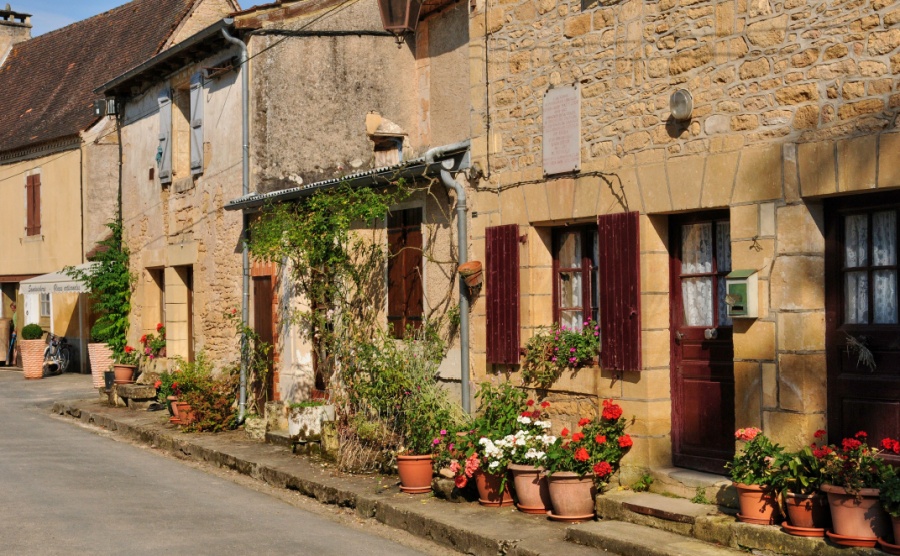 A street in the picturesque village of Saint-Léon-sur-Vézère