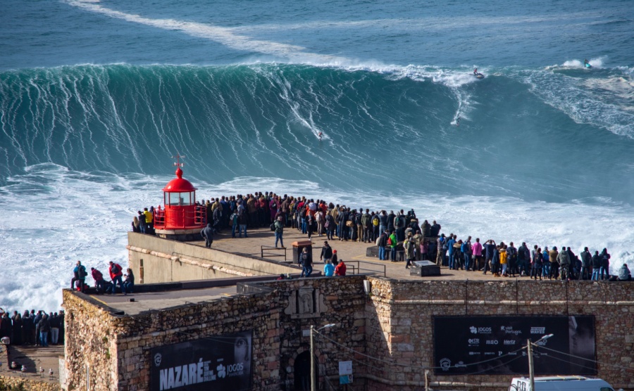 Nazare waves