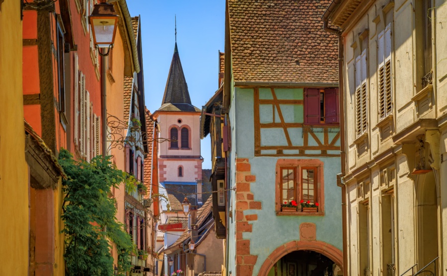 The half-timbered houses of Riquewihr give it a fairy tale look.